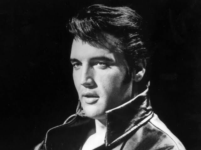 Así recordamos a Elvis Presley con el mito a su&nbsp;alrededor