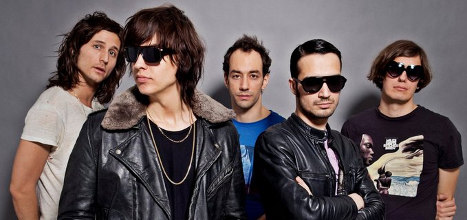 The Strokes retoma las guitarras en su segundo sencillo Bad&nbsp;Decisions