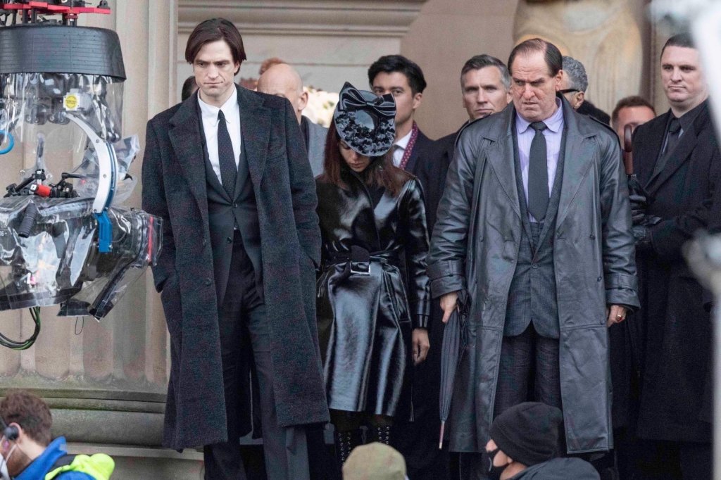 The Batman: nuevas fotos de Bruce Wayne, The Penguin y&nbsp;Catwoman